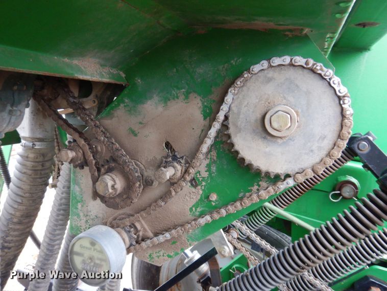 image for item JO9057 2002 Great Plains 1005NG no-till grain drill