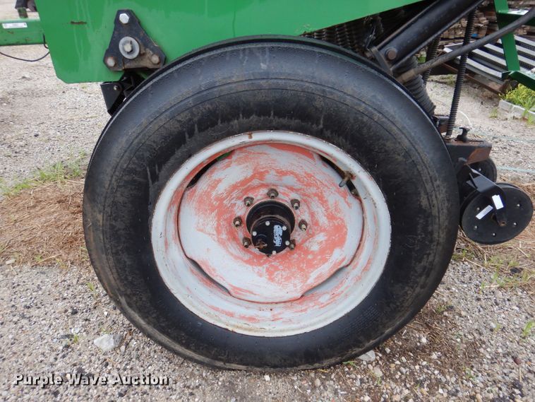 image for item JO9057 2002 Great Plains 1005NG no-till grain drill