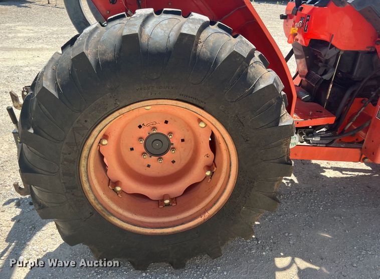 image for item JX9270 Kubota L4400  MFWD tractor