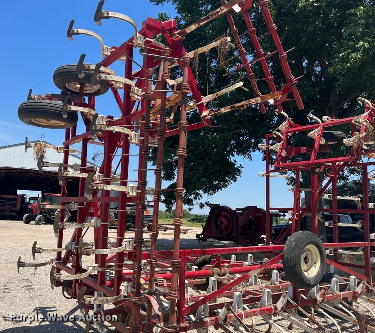 image for item JX9273 Wil-Rich  field cultivator