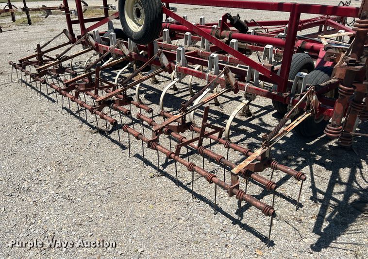 image for item JX9273 Wil-Rich  field cultivator