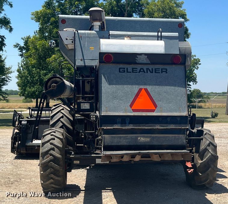 image for item JX9274 1979 Gleaner M2  RWA combine