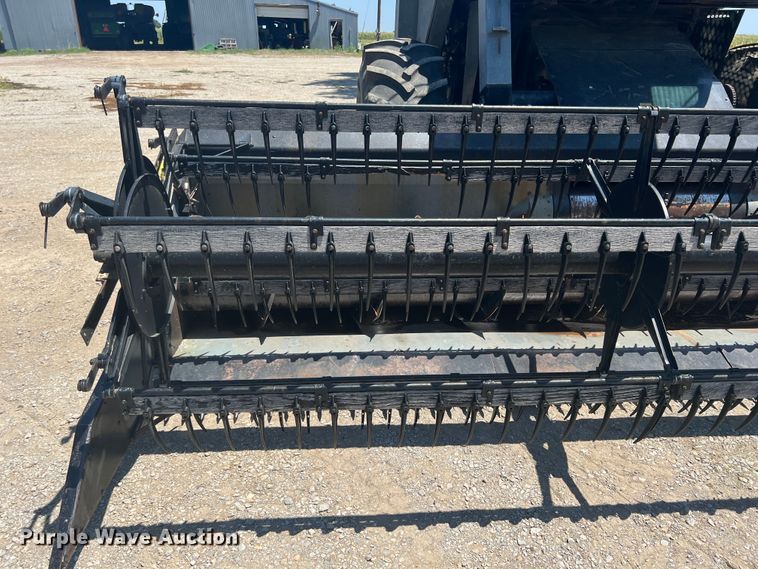 image for item JX9274 1979 Gleaner M2  RWA combine