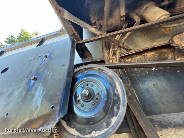 image for item JX9274 1979 Gleaner M2  RWA combine