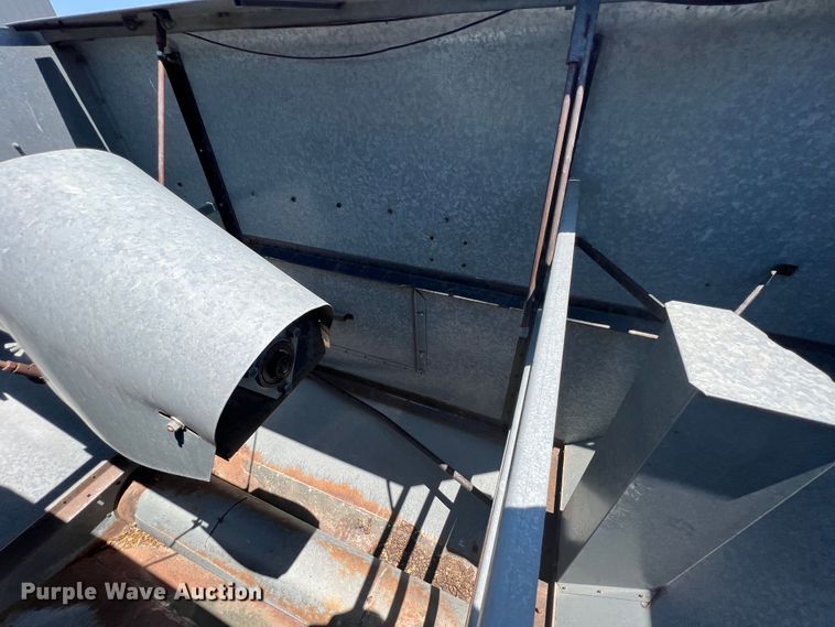 image for item JX9274 1979 Gleaner M2  RWA combine