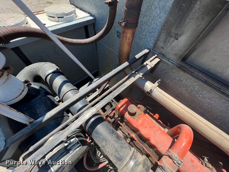 image for item JX9274 1979 Gleaner M2  RWA combine