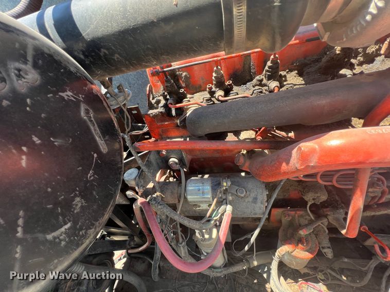 image for item JX9274 1979 Gleaner M2  RWA combine