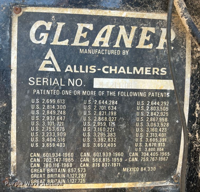 image for item JX9274 1979 Gleaner M2  RWA combine