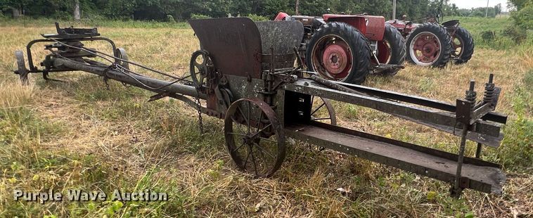 image for item JX9276 Hay press