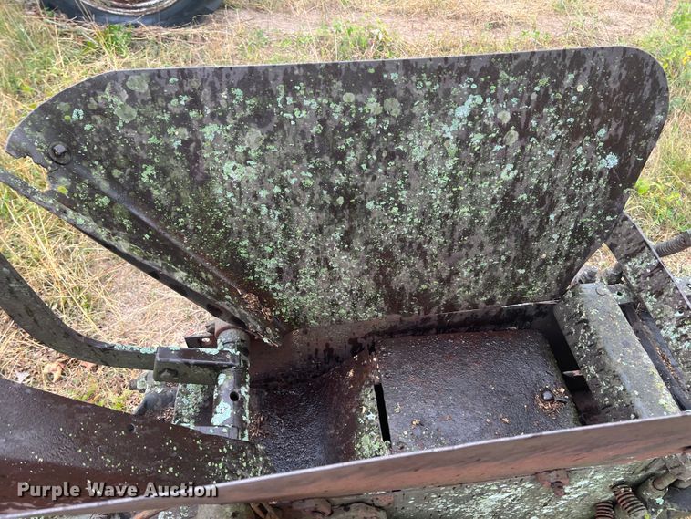 image for item JX9276 Hay press