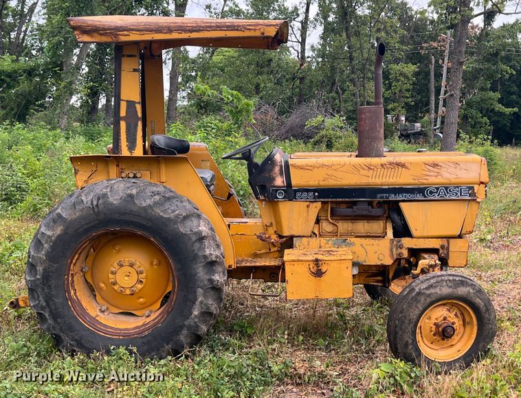 image for item JX9279 Case IH 585  tractor