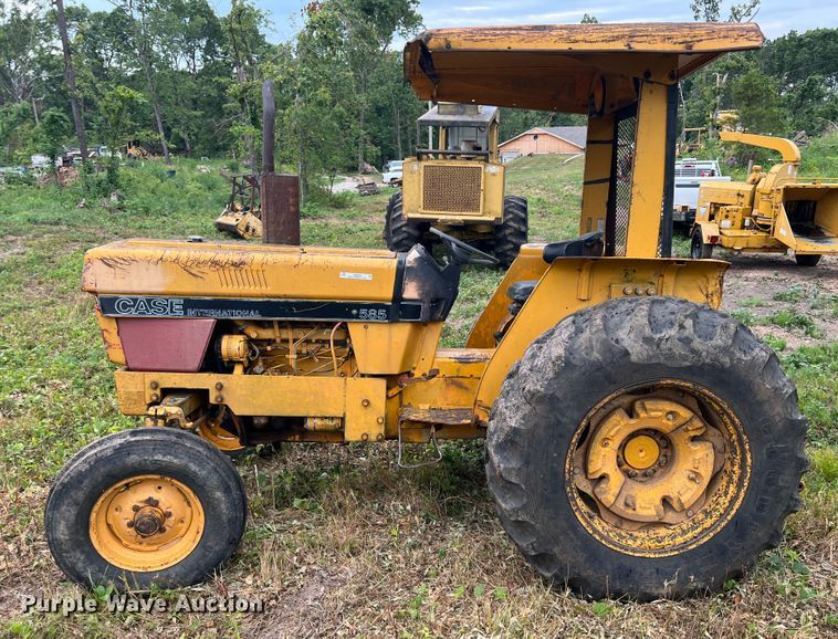 image for item JX9279 Case IH 585  tractor