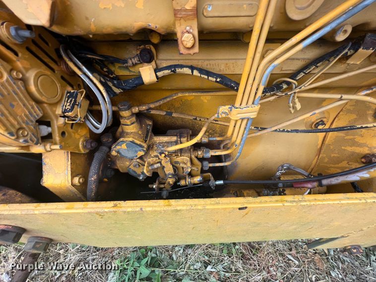 image for item JX9279 Case IH 585  tractor