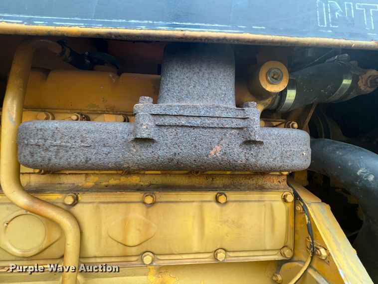 image for item JX9279 Case IH 585  tractor