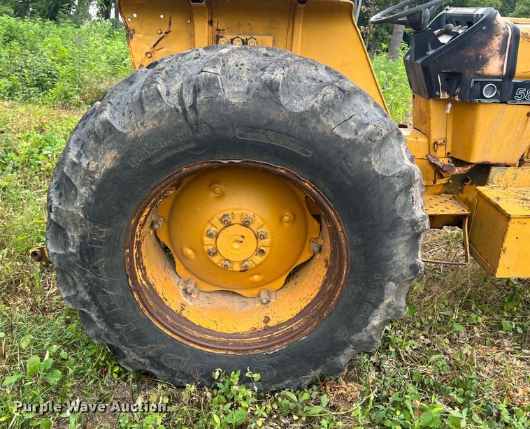 image for item JX9279 Case IH 585  tractor