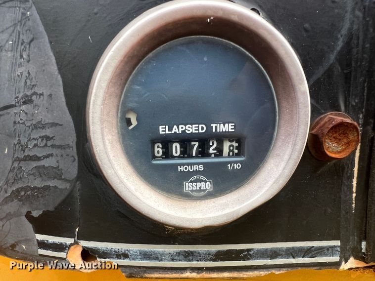 image for item JX9279 Case IH 585  tractor