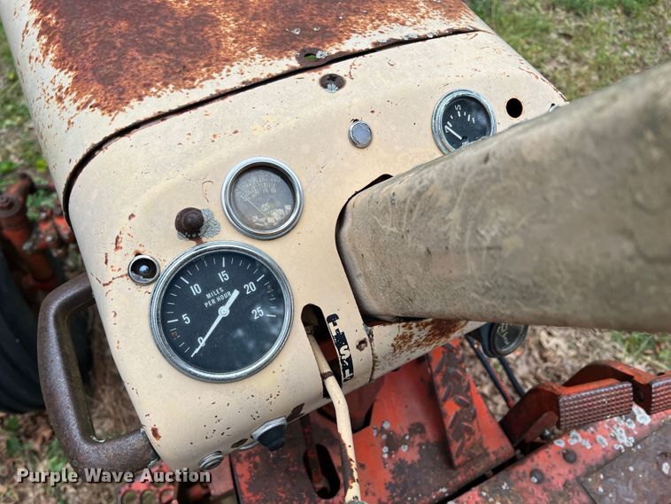 image for item JX9284 Case 1030  tractor