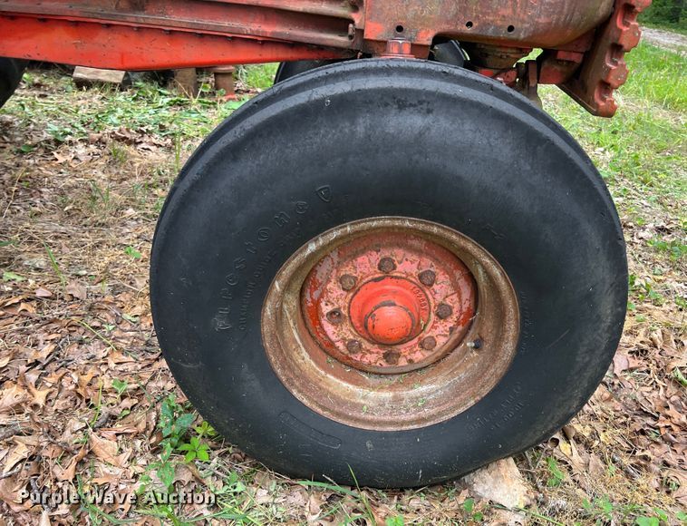 image for item JX9284 Case 1030  tractor