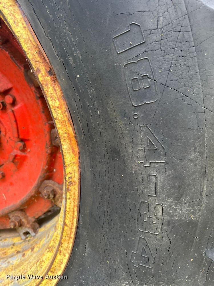 image for item JX9284 Case 1030  tractor