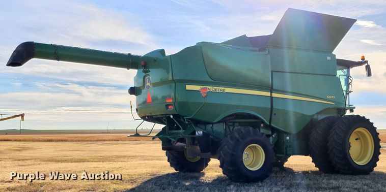 image for item KC9463 2012 John Deere S670  combine