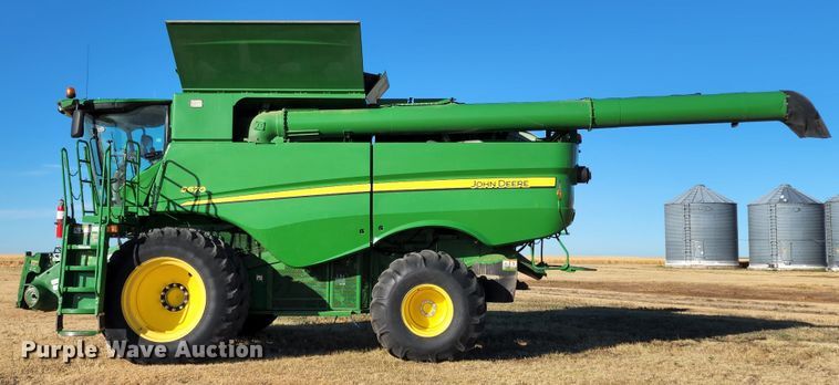 image for item KC9463 2012 John Deere S670  combine