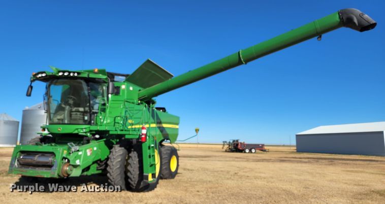 image for item KC9463 2012 John Deere S670  combine