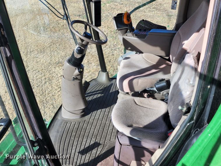 image for item KC9463 2012 John Deere S670  combine