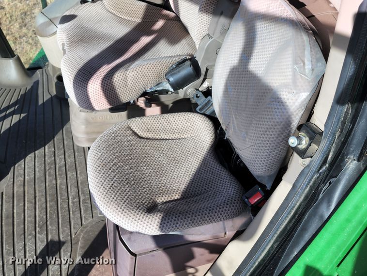 image for item KC9463 2012 John Deere S670  combine