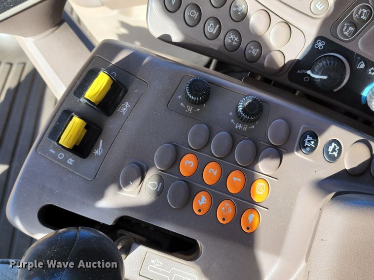 image for item KC9463 2012 John Deere S670  combine