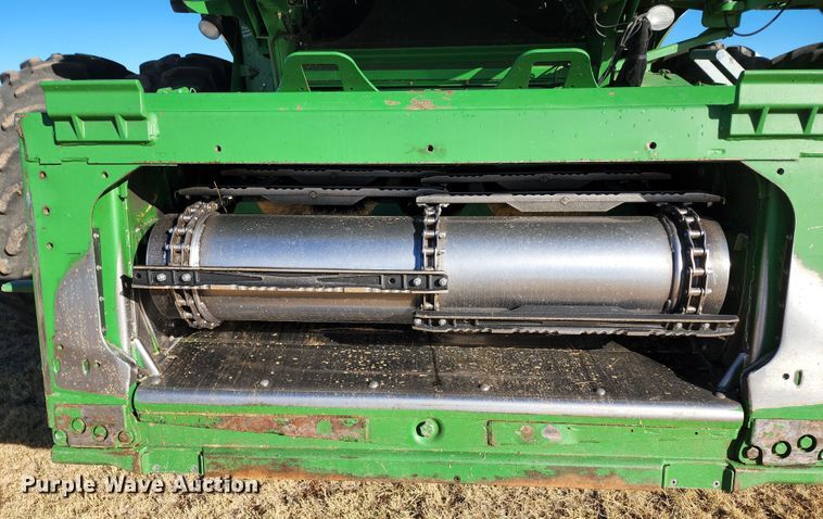 image for item KC9463 2012 John Deere S670  combine