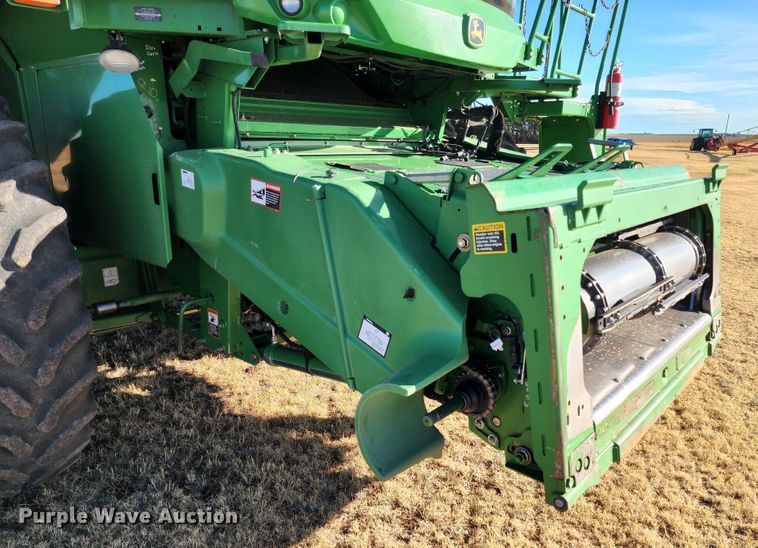 image for item KC9463 2012 John Deere S670  combine