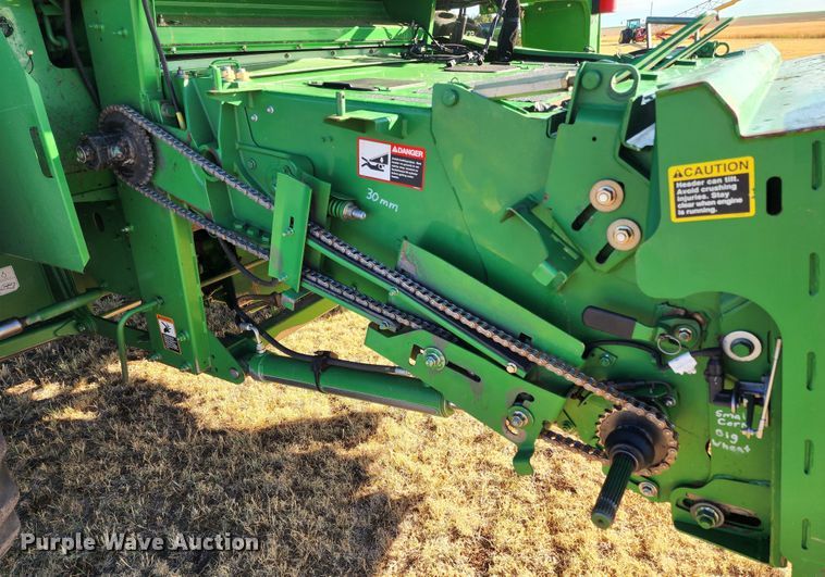 image for item KC9463 2012 John Deere S670  combine