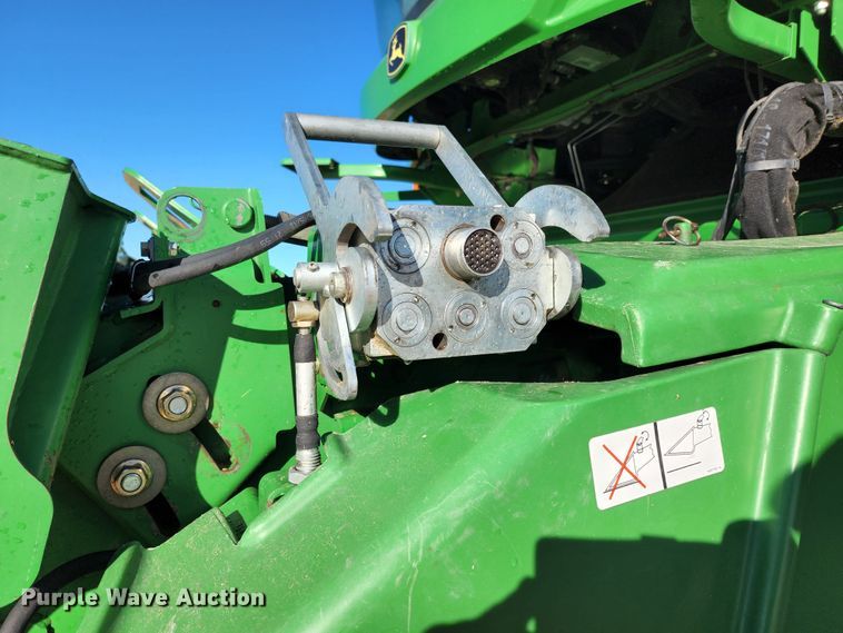 image for item KC9463 2012 John Deere S670  combine