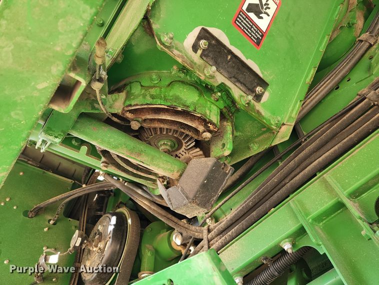 image for item KC9463 2012 John Deere S670  combine