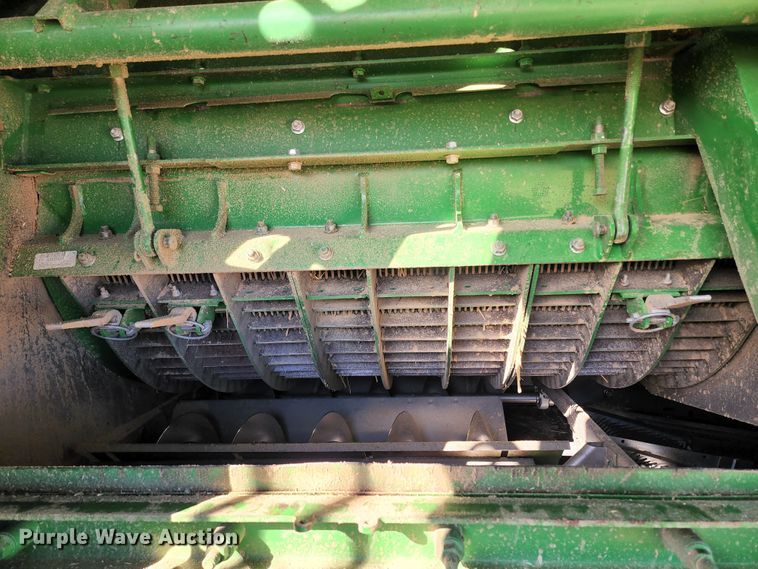 image for item KC9463 2012 John Deere S670  combine