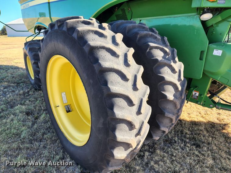 image for item KC9463 2012 John Deere S670  combine