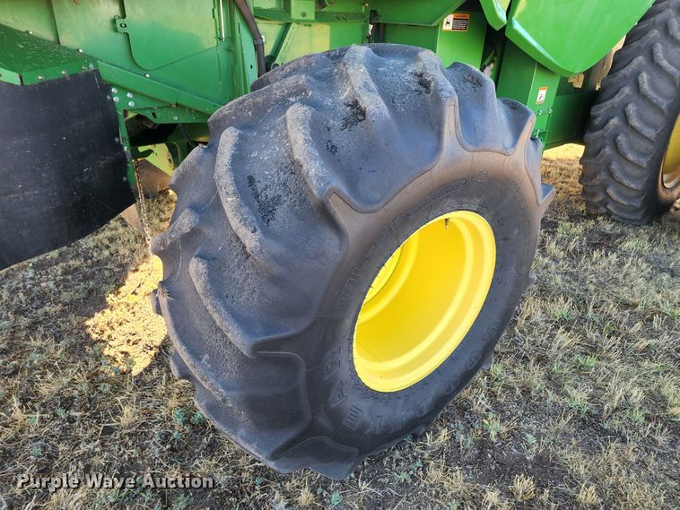 image for item KC9463 2012 John Deere S670  combine