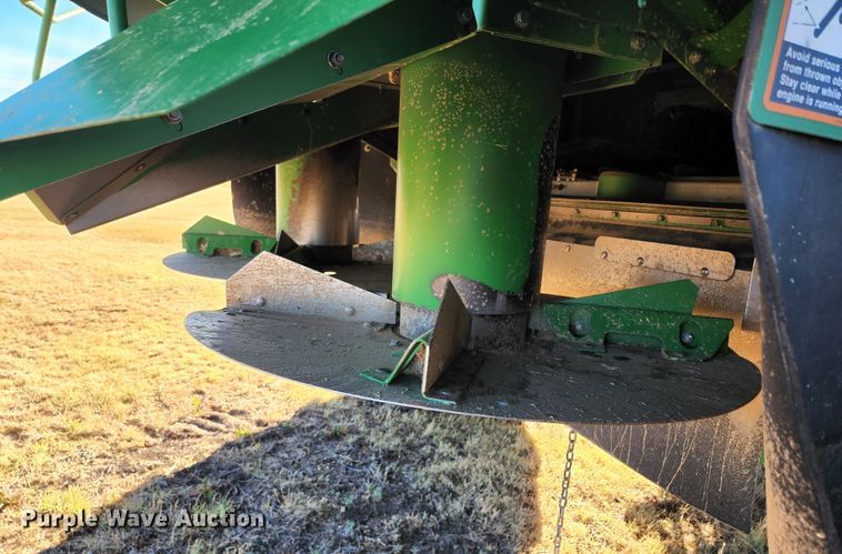 image for item KC9463 2012 John Deere S670  combine