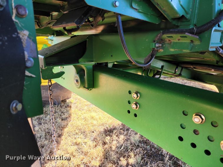 image for item KC9463 2012 John Deere S670  combine