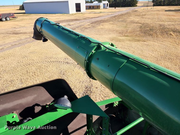 image for item KC9463 2012 John Deere S670  combine