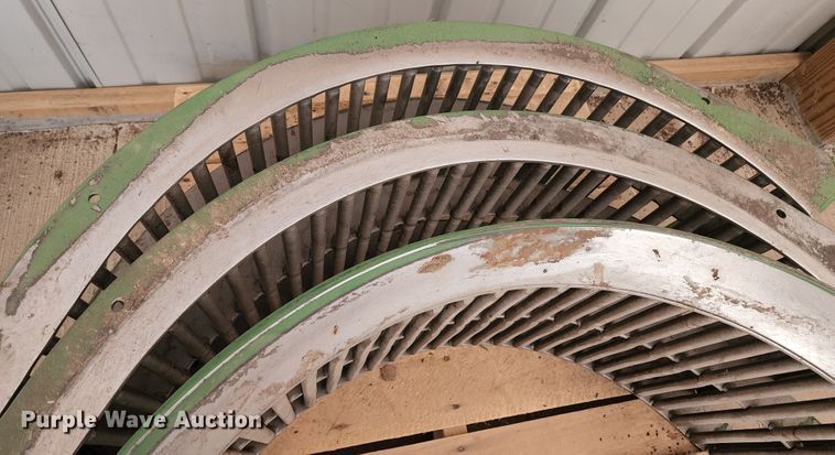 image for item KC9463 2012 John Deere S670  combine