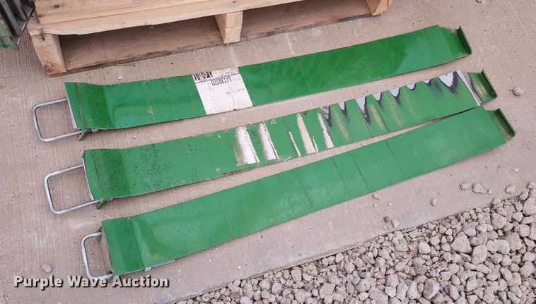 image for item KC9463 2012 John Deere S670  combine