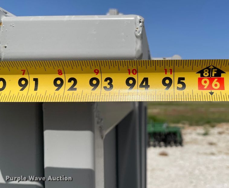 image for item KJ9738 Livestock squeeze chute