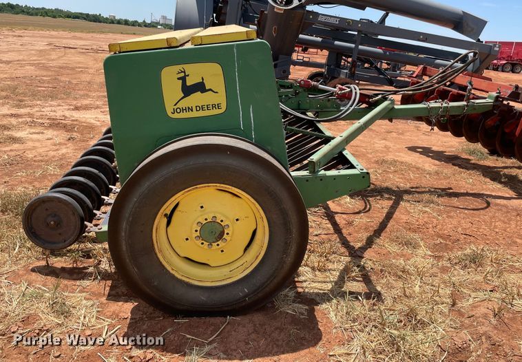 image for item KJ9765 John Deere 8350  grain drill