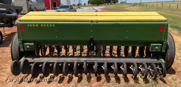 image for item KJ9765 John Deere 8350  grain drill