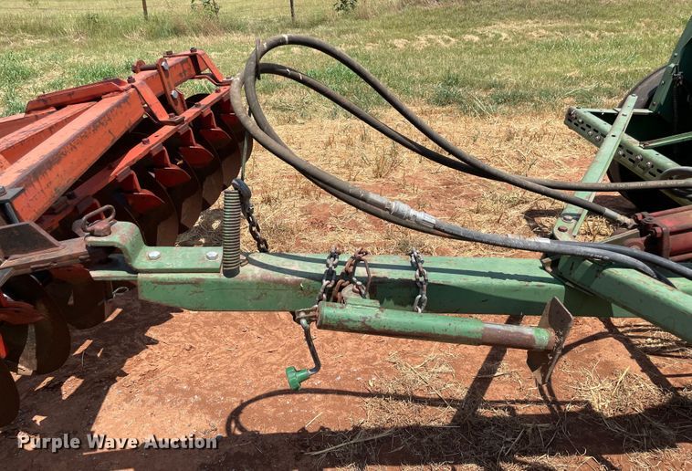 image for item KJ9765 John Deere 8350  grain drill