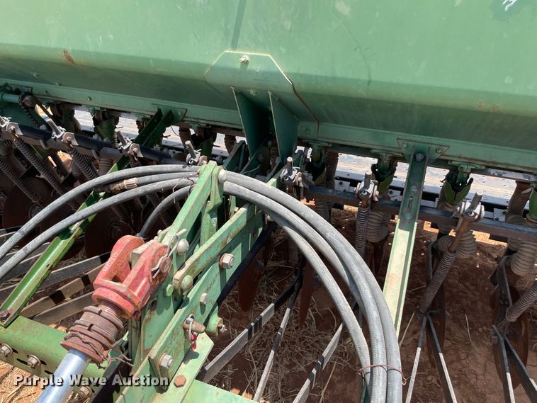 image for item KJ9765 John Deere 8350  grain drill