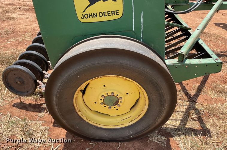 image for item KJ9765 John Deere 8350  grain drill