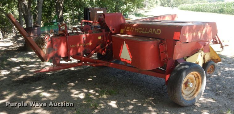 image for item KS9756 New Holland 273  small square baler