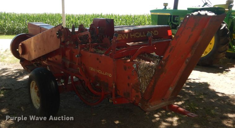 image for item KS9756 New Holland 273  small square baler